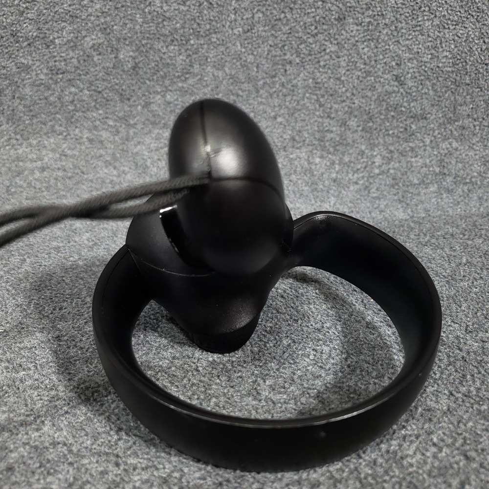 Oculus Touch VR Controller Right Hand Black for Rift CV1 Wireless Model TO-R - Picture 3 of 6